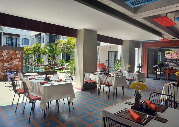 Central Corner Suite